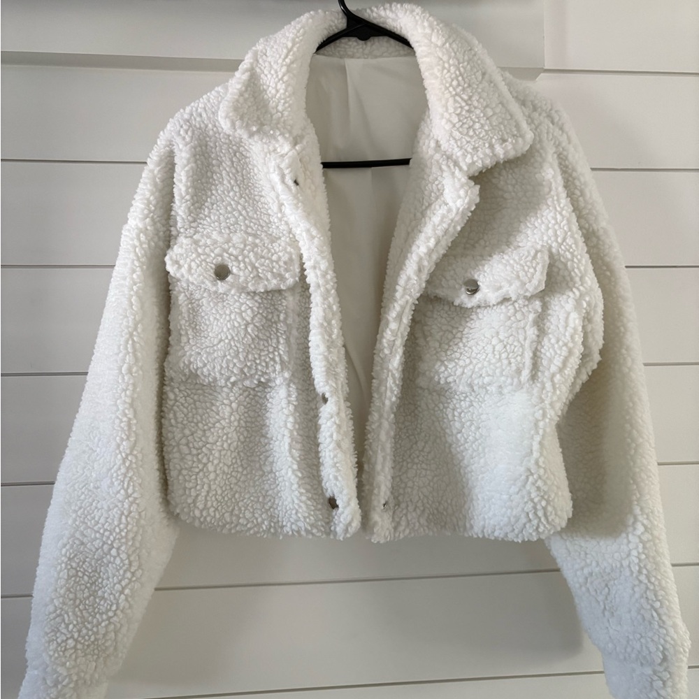 SHEIN White Cropped Teddy Jacket
